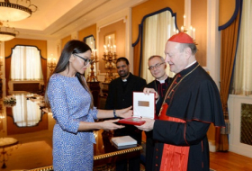 Mehriban Əliyevadan Vatikan kardinalına təbrik - FOTOLAR