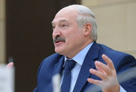 Lukaşenko ölkəsinin koronavirusa qalib gəldiyini deyir 