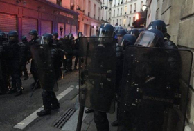Parisdə polislə etirazçılar arasında toqquşma - VİDEO