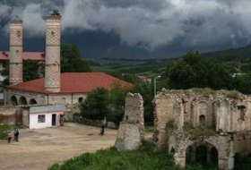 Qarabağa qanunsuz turist səfərinin qarşısı alındı