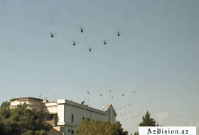 Bakı səmasında helikopter karvanı - VİDEO+FOTO