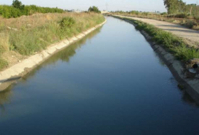 19 yaşlı qız özünü su kanalına ataraq intihar edib