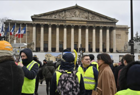    Fransada etirazçılar nazirliyə hücum edib   
