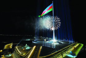  Dünya Azərbaycanlılarının Həmrəyliyi Günüdür   