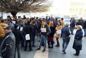 Ermənistanda banklara qarşı etiraz aksiyası keçirilir -  VİDEO  