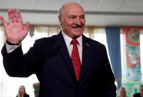  Lukaşenko yenidən prezident seçildi   