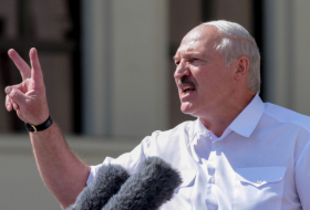 Lukaşenko yeni seçkilərin keçiriləcəyini vəd etdi 