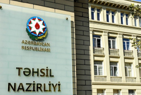  Azərbaycan Gürcüstana minlərlə dərslik göndərdi 