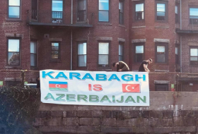    Bostonda “Qarabağ Azərbaycandır” plakatı asılıb -    FOTO     
   