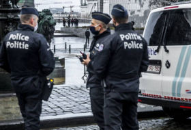  Brüsseldə insident: Sərnişinlərə bıçaqla hücum edildi