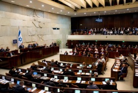    Deputatlar  Knessetin buraxılmasını birinci oxunuşda təsdiqlədi    