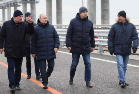  Putinin gödəkçəsinin qiyməti -  10 min avro   