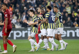 UEFA Türkiyənin üç klubunu cəzalandırıb  
