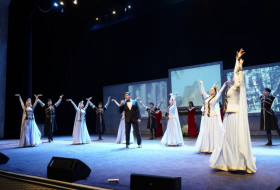 Musiqili Teatrın kollektivi Gəncədə uğurla çıxış edib  
