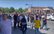    Ermənistanda etirazlar:    Revanşistlər İrəvan Universitetinə çatdı -    Video         