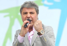 Pavliaşvili Azərbaycandan oğurlayıb Yerevandan oxudu - VİDEO