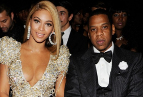 Beyonsun bacısı Jay-Z-ni döydü - VİDEO