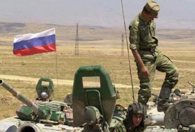 Ermənistanın müdafiə naziri: `Bizi rus hərbçilər qoruyur`